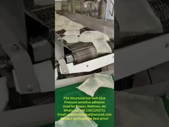 Adesivo estrutural sensível à pressão e removível para produtos de higiene, como absorventes e fraldas.