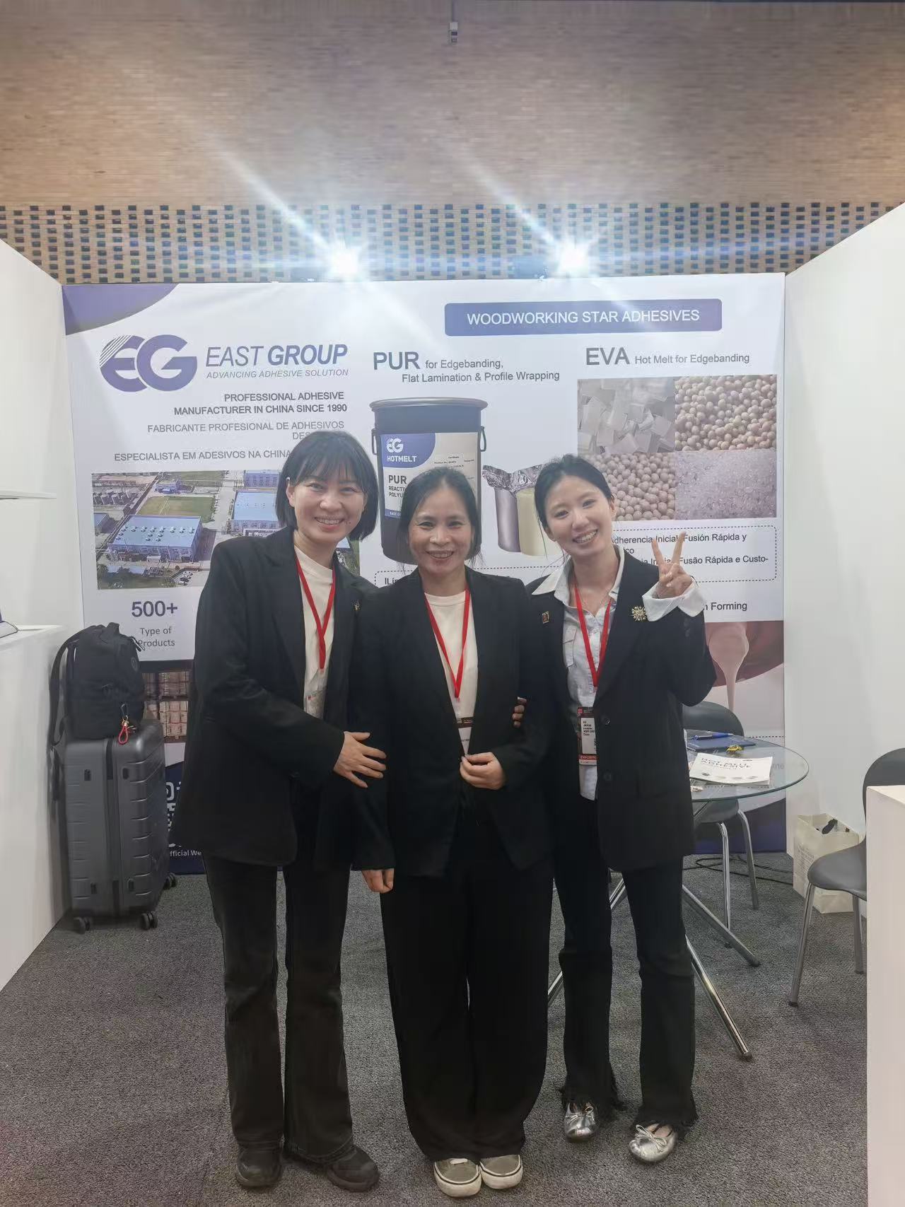 Últimos blogs da empresa sobre Elevando a qualidade do tapacantos: perspectivas da nossa exposição em Bogotá e o poder dos adesivos EVA avançados