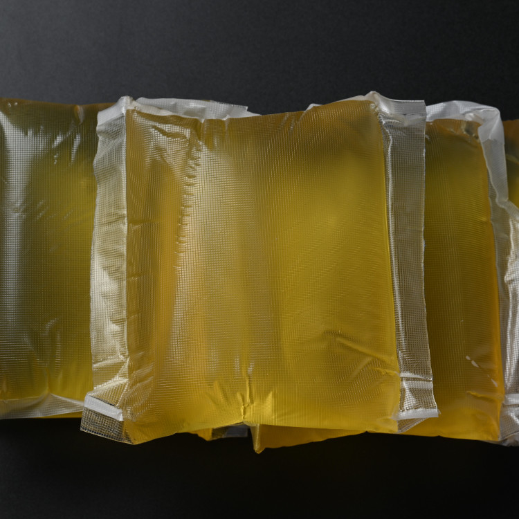 High Quality Design Yellow Eva Based Hot Melt Bonding Glue For Fruit Carton